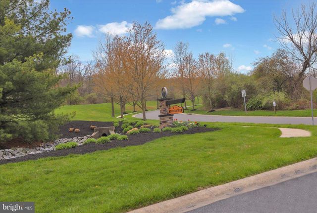 238 MERWOOD DR, Morgantown, PA 19543