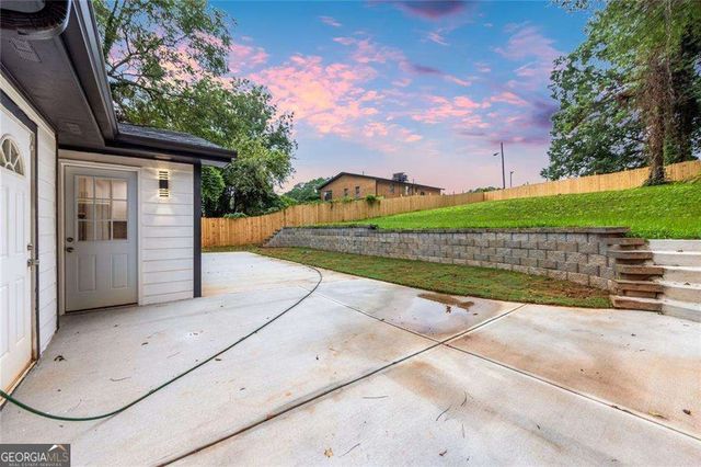 2715 Ellen Way, Decatur, GA 30032