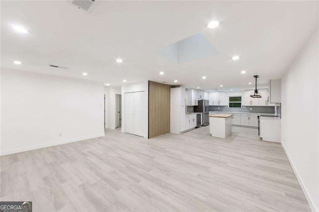 2715 Ellen Way, Decatur, GA 30032