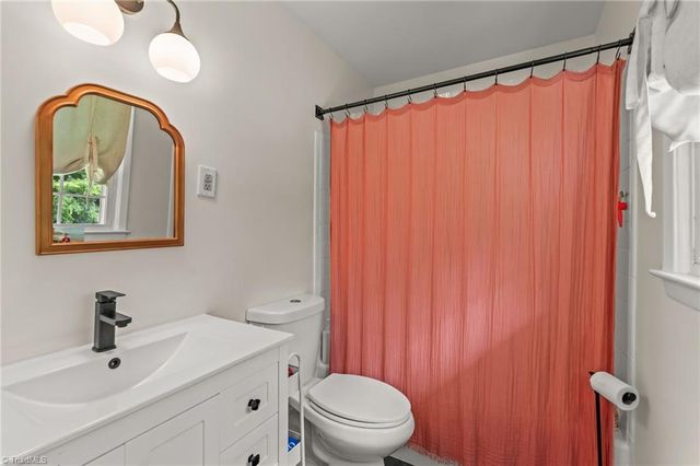 115 Flintfield Drive, Winston-salem, NC 27103
