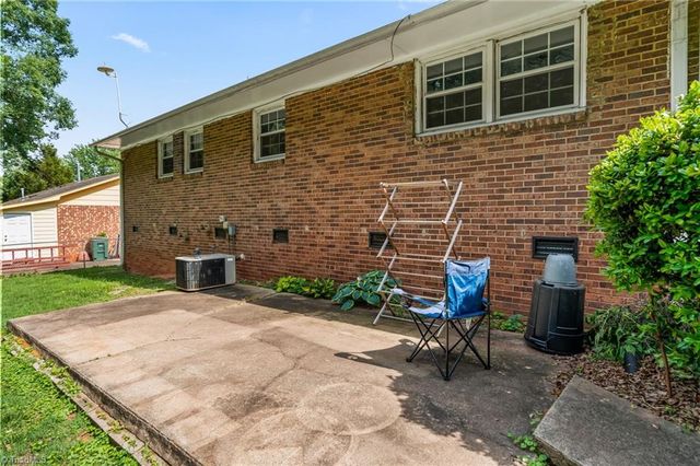 115 Flintfield Drive, Winston-salem, NC 27103