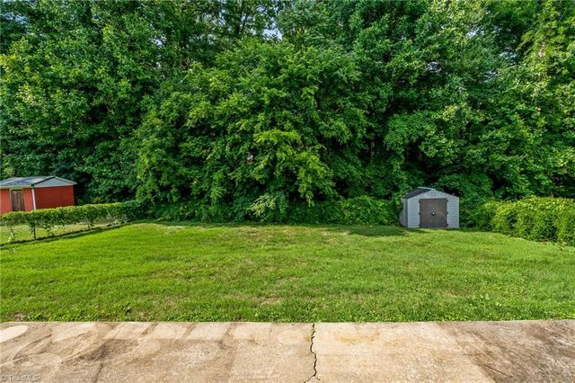 115 Flintfield Drive, Winston-salem, NC 27103