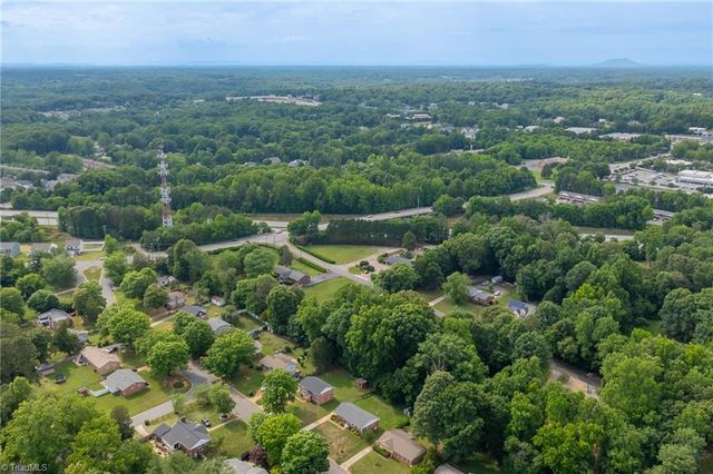 115 Flintfield Drive, Winston-salem, NC 27103