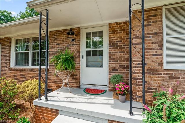 115 Flintfield Drive, Winston-salem, NC 27103