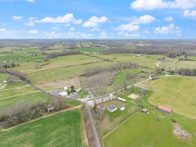 2690 Pond School Road, Kings Mountain, KY 40442