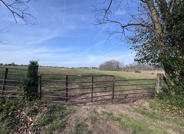 2690 Pond School Road, Kings Mountain, KY 40442