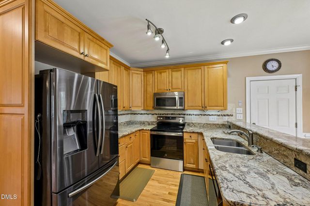 1606 Kelvington Place, Apex, NC 27502