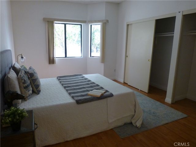 17914 Magnolia Boulevard 127, Encino, CA 91316