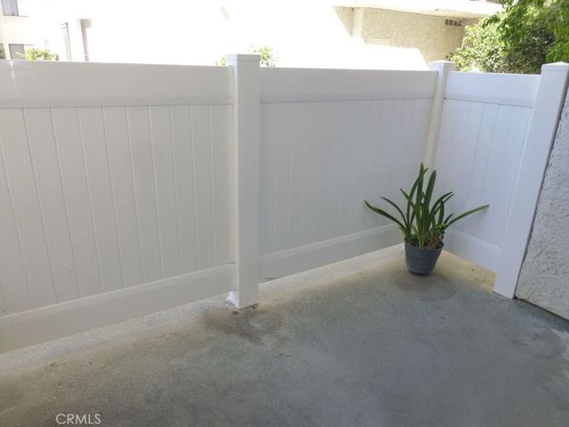 17914 Magnolia Boulevard 127, Encino, CA 91316