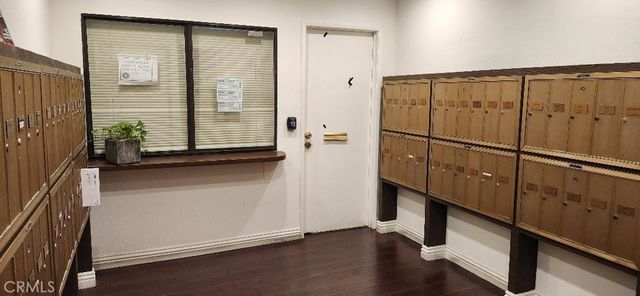 17914 Magnolia Boulevard 127, Encino, CA 91316