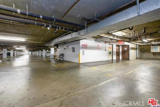 17914 Magnolia Boulevard 127, Encino, CA 91316