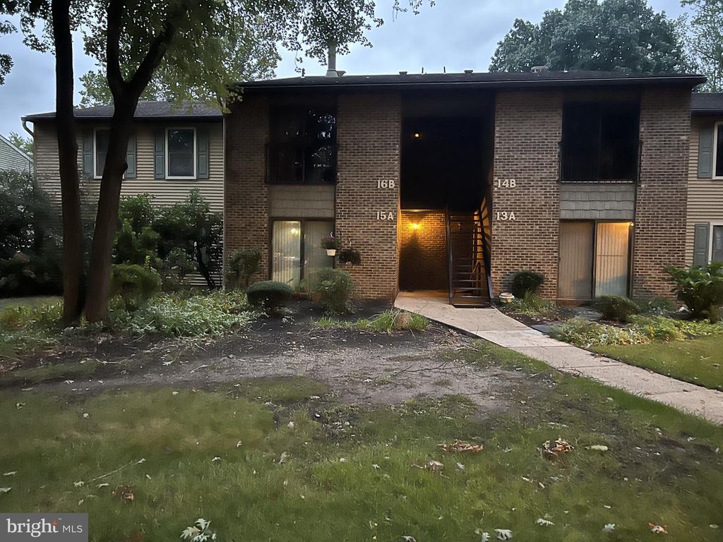 16-B W BLUEBELL LN, Mount Laurel, NJ 08054 — exterior