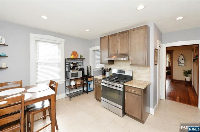 60 Rea Avenue, Hawthorne, NJ 07506