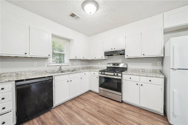 2058 Corners Circle, Lithonia, GA 30058
