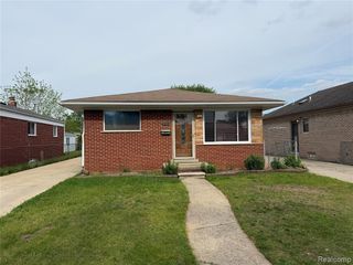 6484 Drexel Street, Dearborn Heights, MI 48127