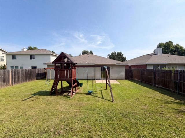9100 Chisholm Trail, Cross Roads, TX 76227