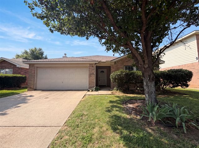 9100 Chisholm Trail, Cross Roads, TX 76227