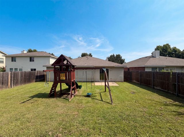 9100 Chisholm Trail, Cross Roads, TX 76227