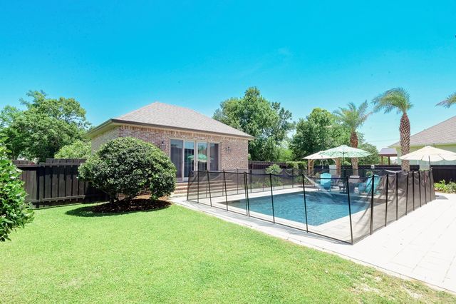 187 Regal Row, Houma, LA 70360