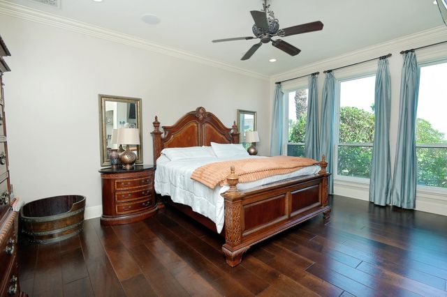 187 Regal Row, Houma, LA 70360