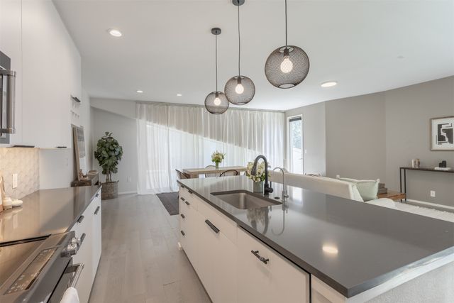 4703 Munger Avenue 101, Dallas, TX 75204