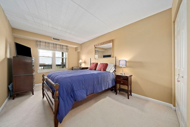 155 George Washington Blvd 306, Hull, MA 02045