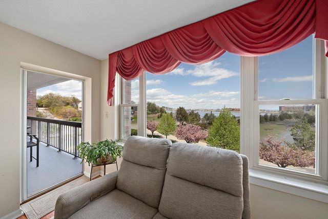 155 George Washington Blvd 306, Hull, MA 02045