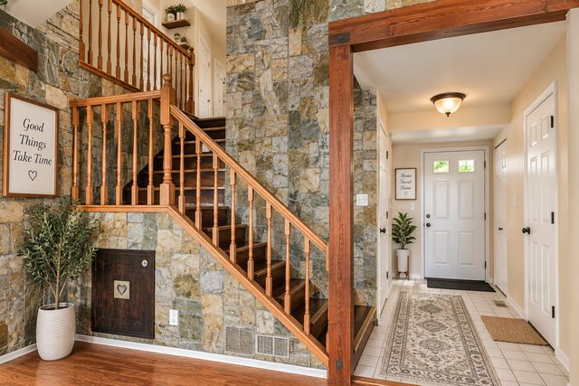 2109 CAMDEN Lane 2109, Hanover Park, IL 60133