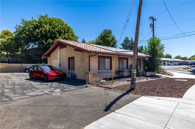 607 Creston, Paso Robles, CA 93446