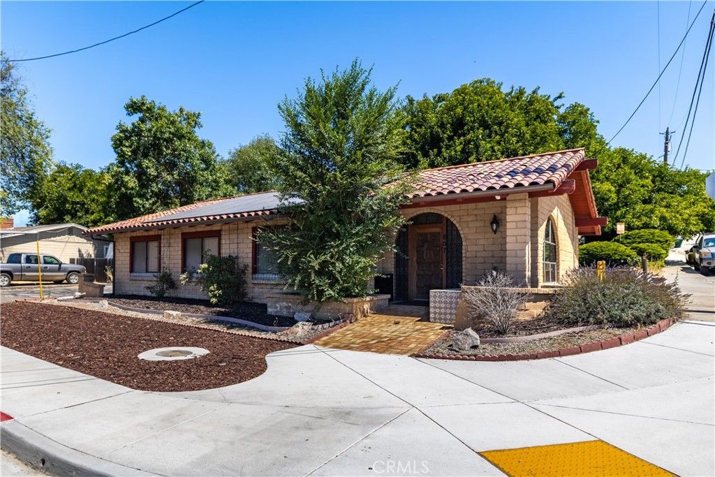 607 Creston, Paso Robles, CA 93446