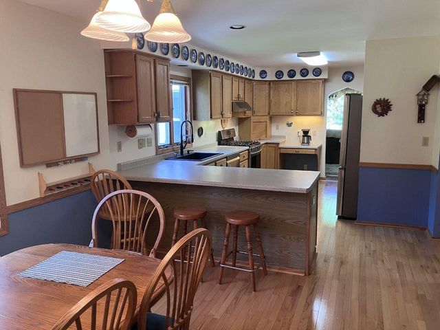 4207 Bainbridge Street, Monona, WI 53716