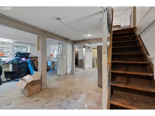 2616 Se PINE St, Portland, OR 97214