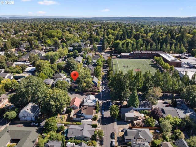 2616 Se PINE St, Portland, OR 97214
