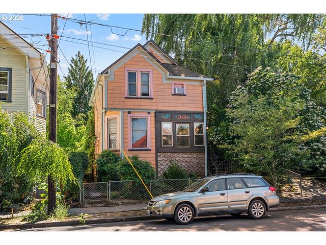 2616 Se PINE St, Portland, OR 97214