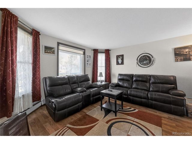 206 S Main St, Fort Morgan, CO 80701