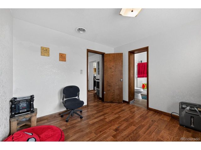 206 S Main St, Fort Morgan, CO 80701