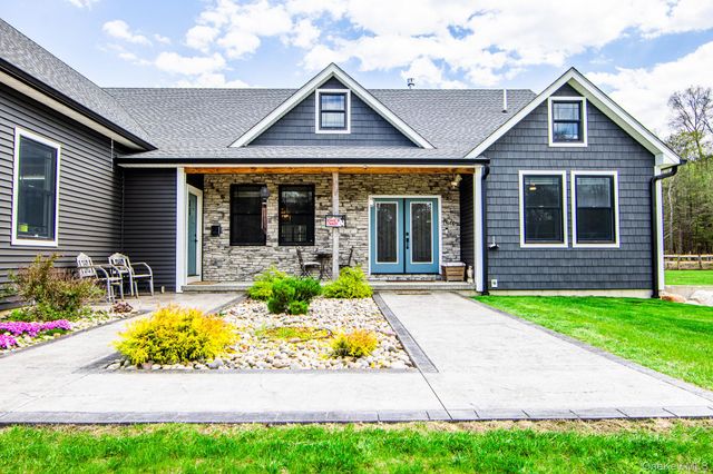 240 Sinsabaugh Road, Pine Bush, NY 12566