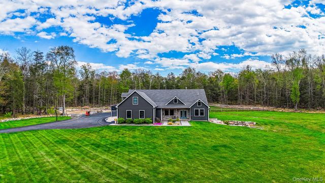 240 Sinsabaugh Road, Pine Bush, NY 12566