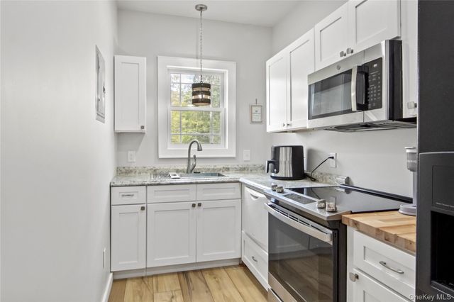240 Sinsabaugh Road, Pine Bush, NY 12566