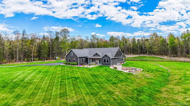 240 Sinsabaugh Road, Pine Bush, NY 12566
