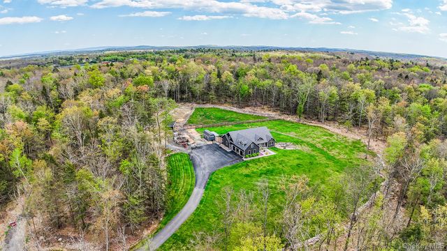 240 Sinsabaugh Road, Pine Bush, NY 12566