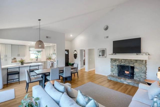 8507 Circle R Course Lane, Escondido, CA 92026