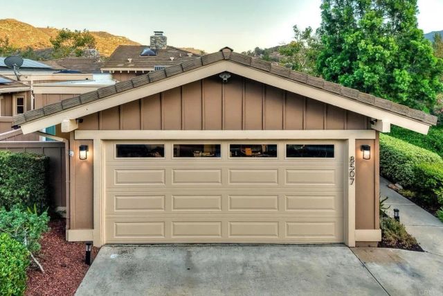 8507 Circle R Course Lane, Escondido, CA 92026