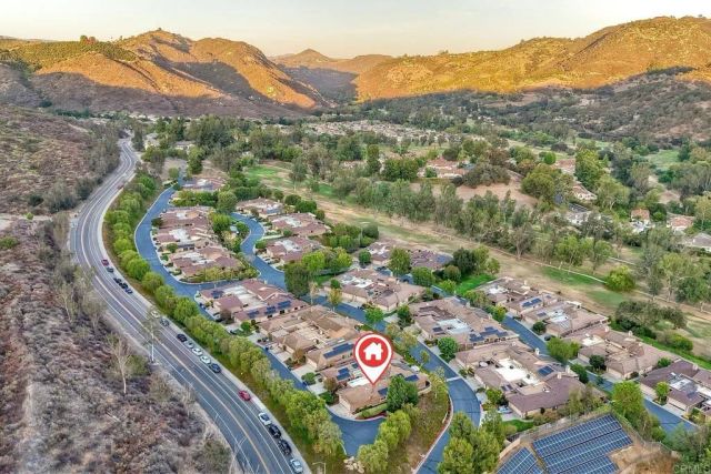 8507 Circle R Course Lane, Escondido, CA 92026