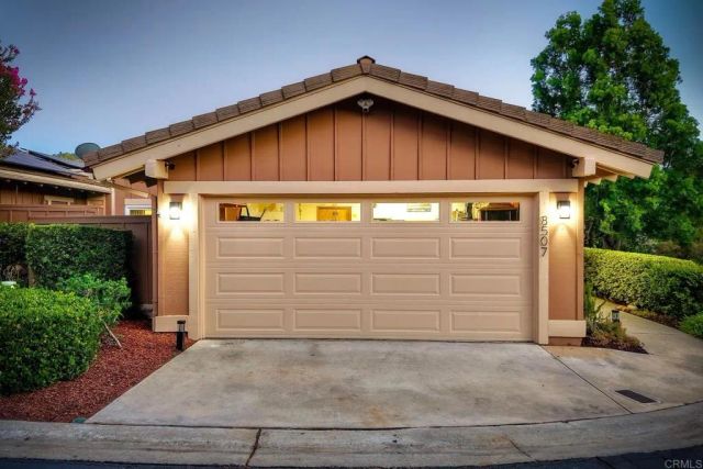 8507 Circle R Course Lane, Escondido, CA 92026