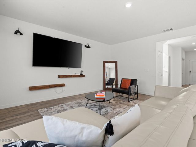 2050 Painted Sky Way, Sun Valley, NV 89433