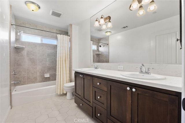 6113 Dartmoor Wood, Bakersfield, CA 93314