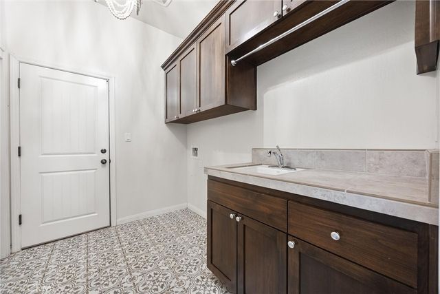 6113 Dartmoor Wood, Bakersfield, CA 93314