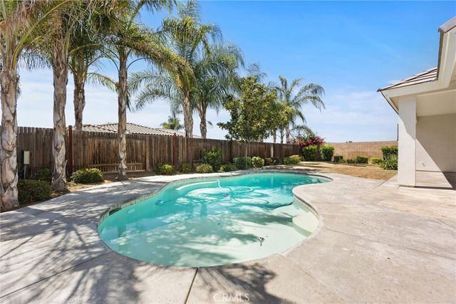 6113 Dartmoor Wood, Bakersfield, CA 93314
