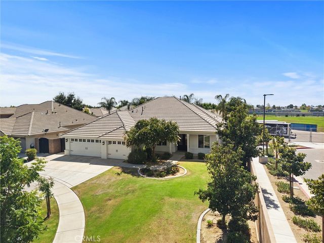 6113 Dartmoor Wood, Bakersfield, CA 93314